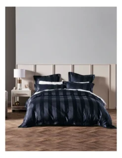 Francesco Quilt Cover Set In Navy